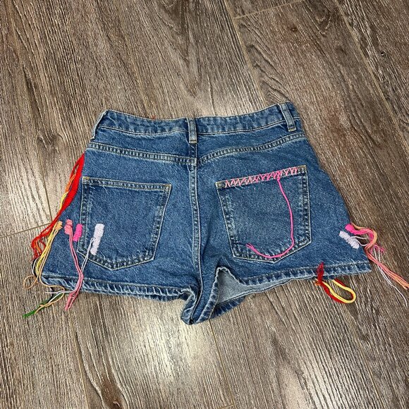 Farm Rio Women’s Embroidered Denim Shorts – Size Small - Picture 8 of 10